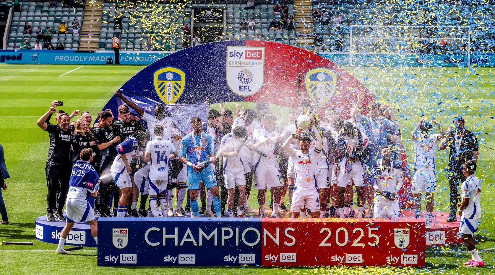 Πρωταθλήτρια η Λιντς με ιστορικό ρεκόρ στην Championship