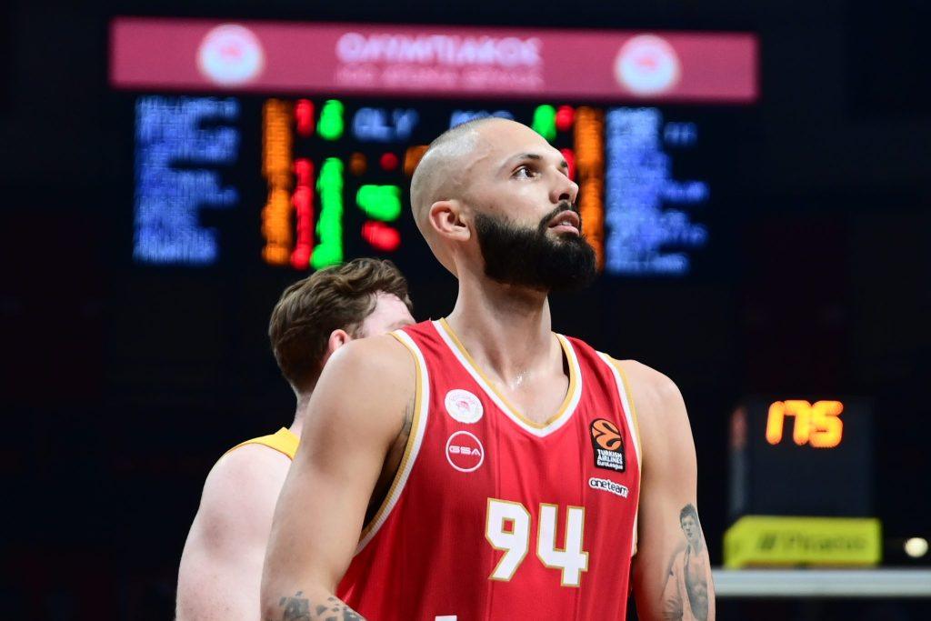 Εκτός ο Φουρνιέ από το παιχνίδι του Ολυμπιακού με την ΑΕΚ