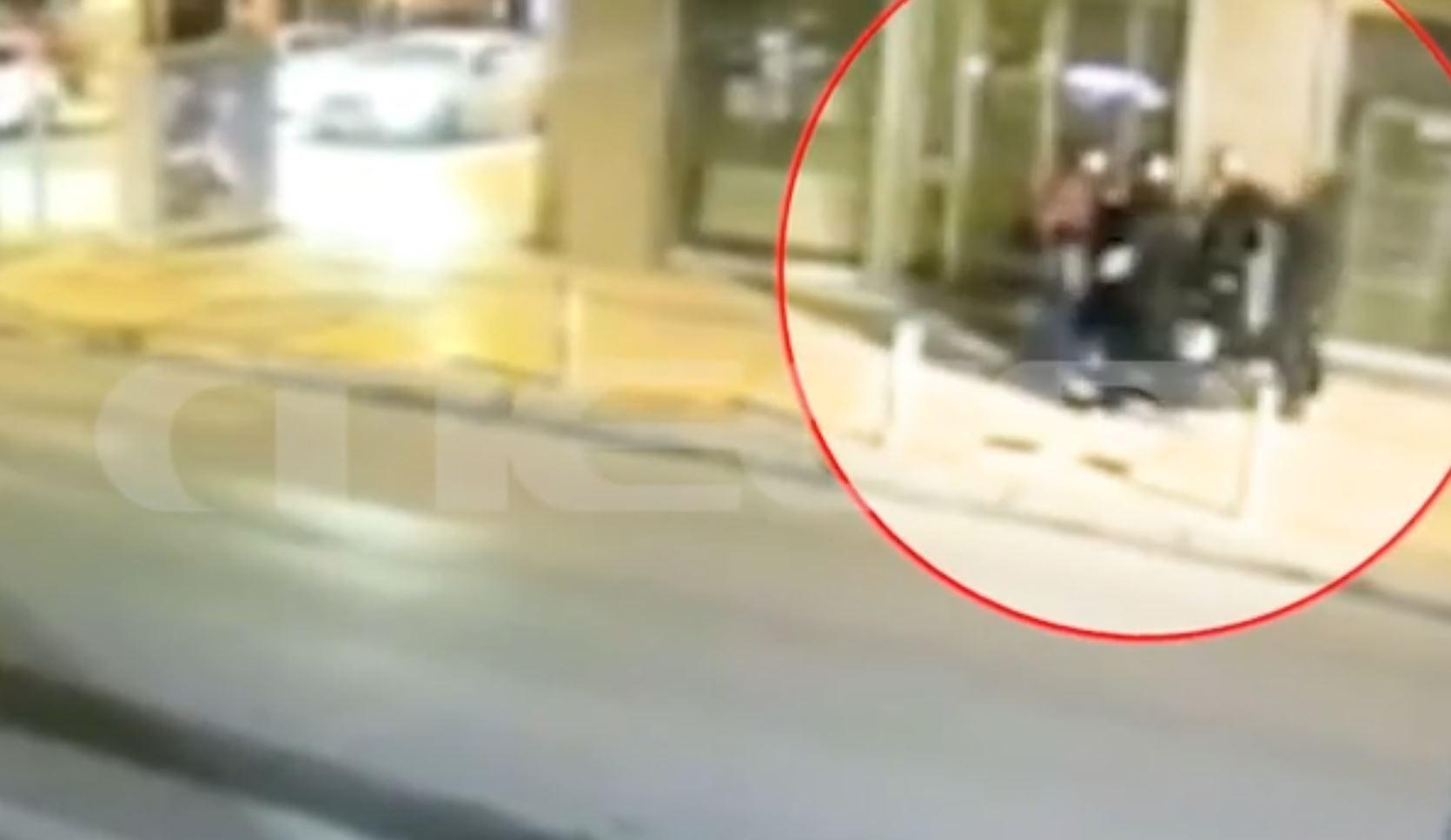 Φρίκη στα Εξάρχεια: Ο άνδρας που ακινητοποίησε τον 37χρονο επίδοξο βιαστή περιγράφει τη σκηνή
