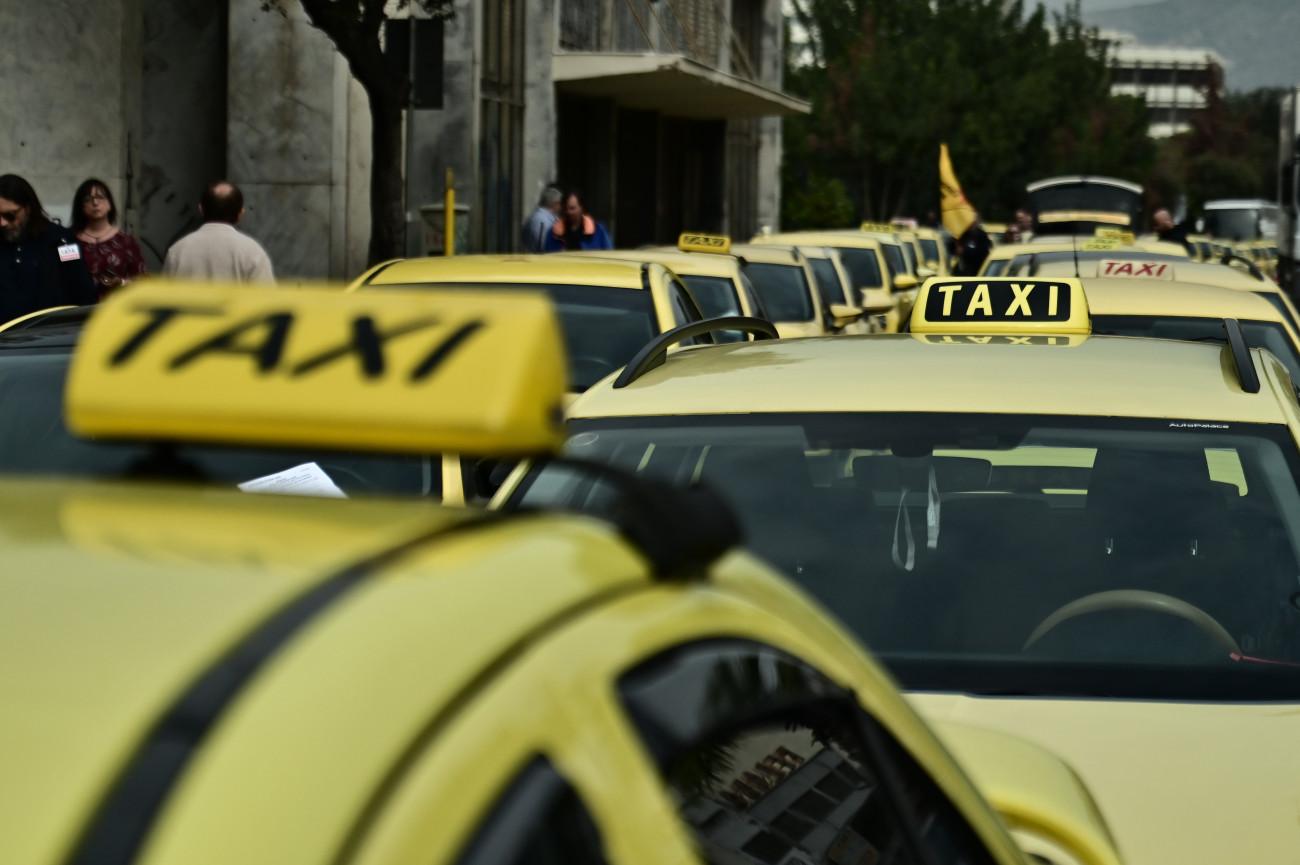 Αντιδράσεις από επαγγελματίες ταξί για την πρόταση Κυρανάκη σχετικά με το pass