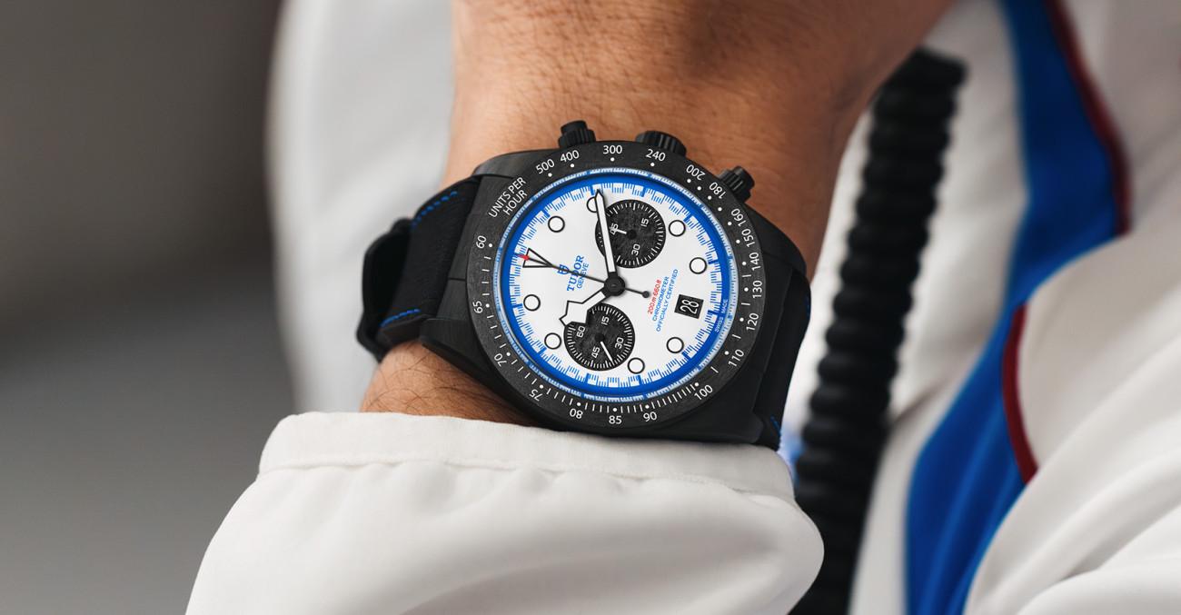 Νέο TUDOR Black Bay Chrono Carbon 25: Η τέχνη της μηχανοκίνησης και του χρόνου
