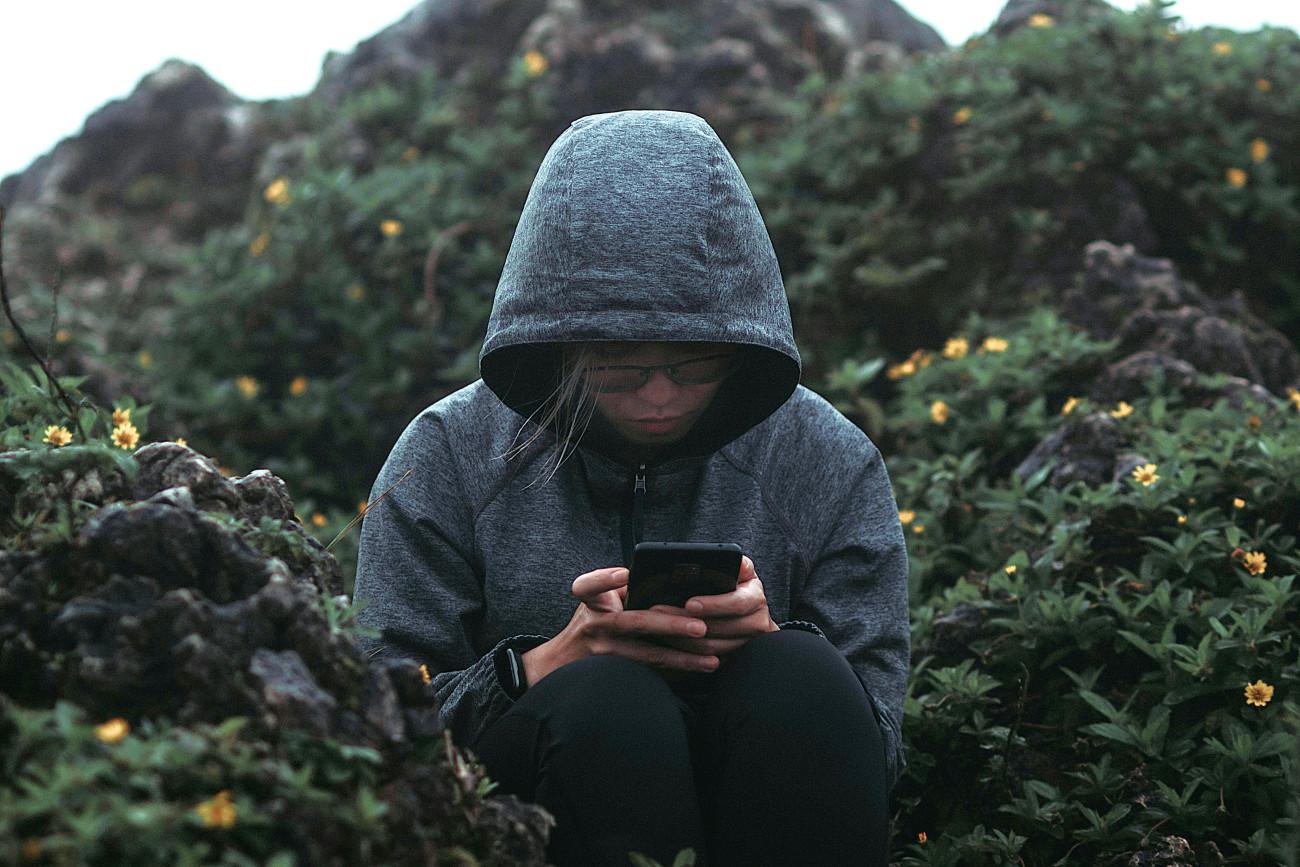 Οι παράγοντες που επηρεάζουν τη χρήση των social media από τους εφήβους