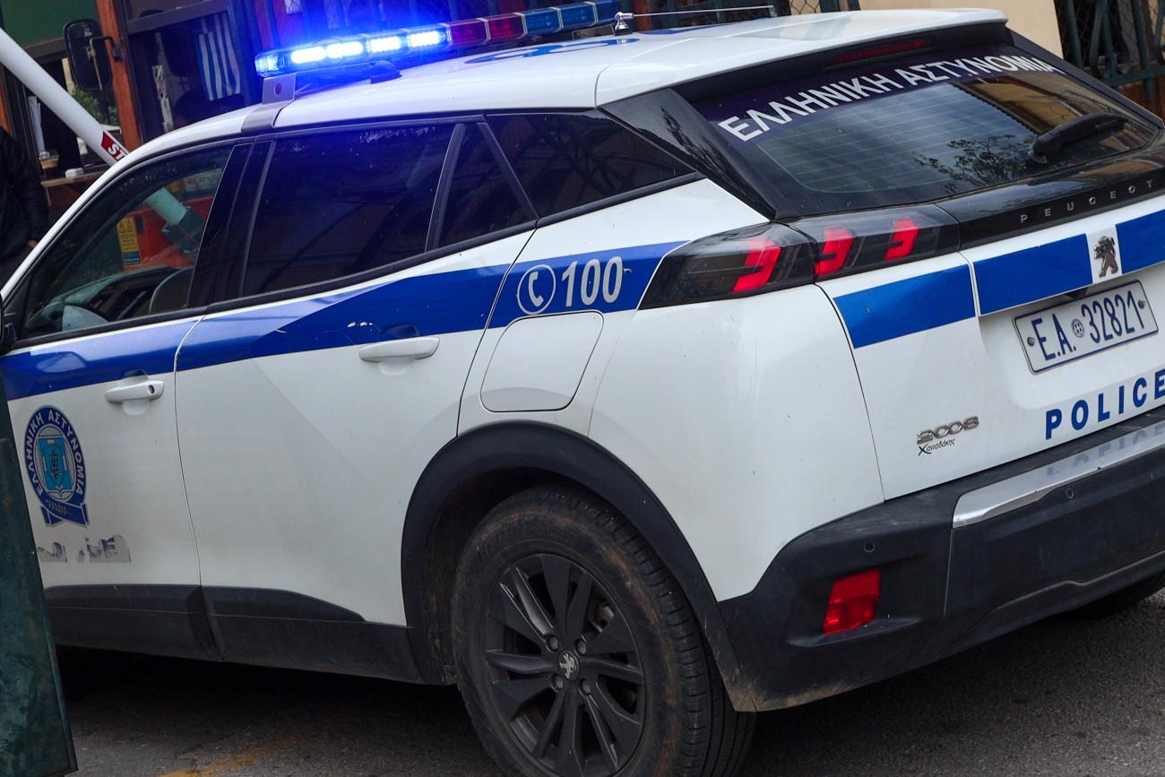 Ένοπλη ληστεία σε ψητοπωλείο στο Αιγάλεω: Χτύπησαν τον ιδιοκτήτη με το κοντάκι του όπλου