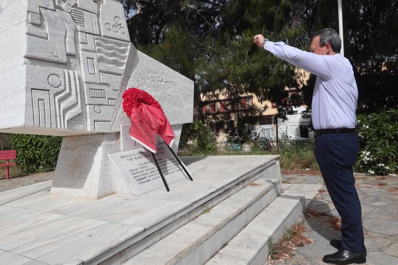 Σωκράτης Φάμελλος: Κατέθεσε στεφάνι στο μνημείο της μάχης της Ηλεκτρικής