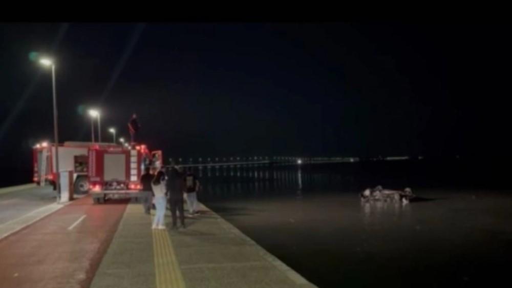 Μεσολόγγι: Αυτοκίνητο κατέληξε στη λιμνοθάλασσα, ο οδηγός ανασύρθηκε χωρίς τις αισθήσεις του