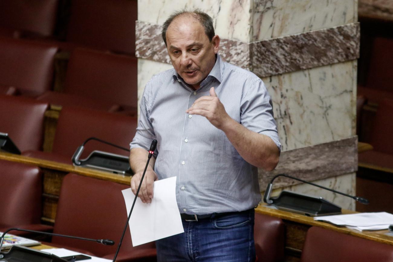 Χρήστος Καραγιαννίδης: Αποχώρηση από την Κεντρική Επιτροπή της Νέας Αριστεράς με στίχους του Bloody Hawk