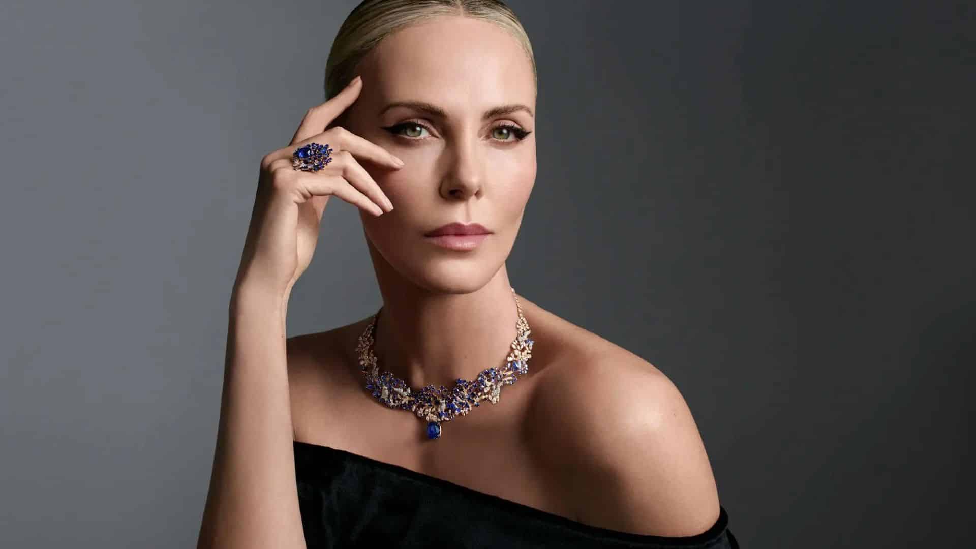 Η Σαρλίζ Θερόν γίνεται πρέσβειρα της Dior και επιστρέφει ως Ανδρομάχη