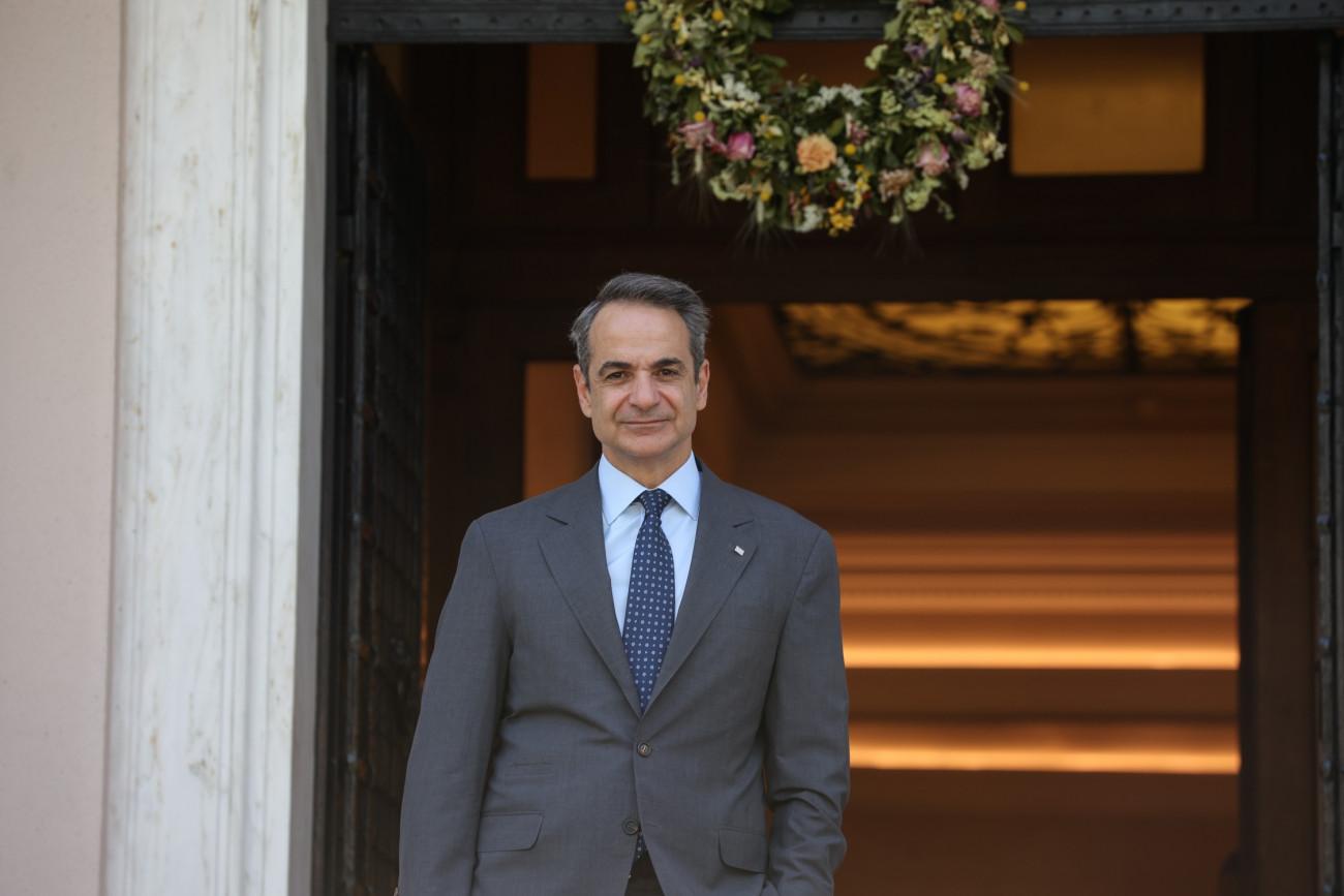 Μητσοτάκης: Μήνυμα για τη γιορτή της μητέρας
