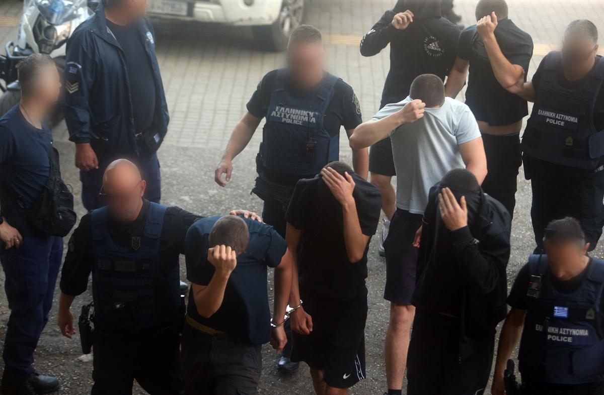 Θεσσαλονίκη: 24χρονος προφυλακιστέος για εγκληματική οργάνωση, 11 άλλοι υπό περιοριστικούς όρους