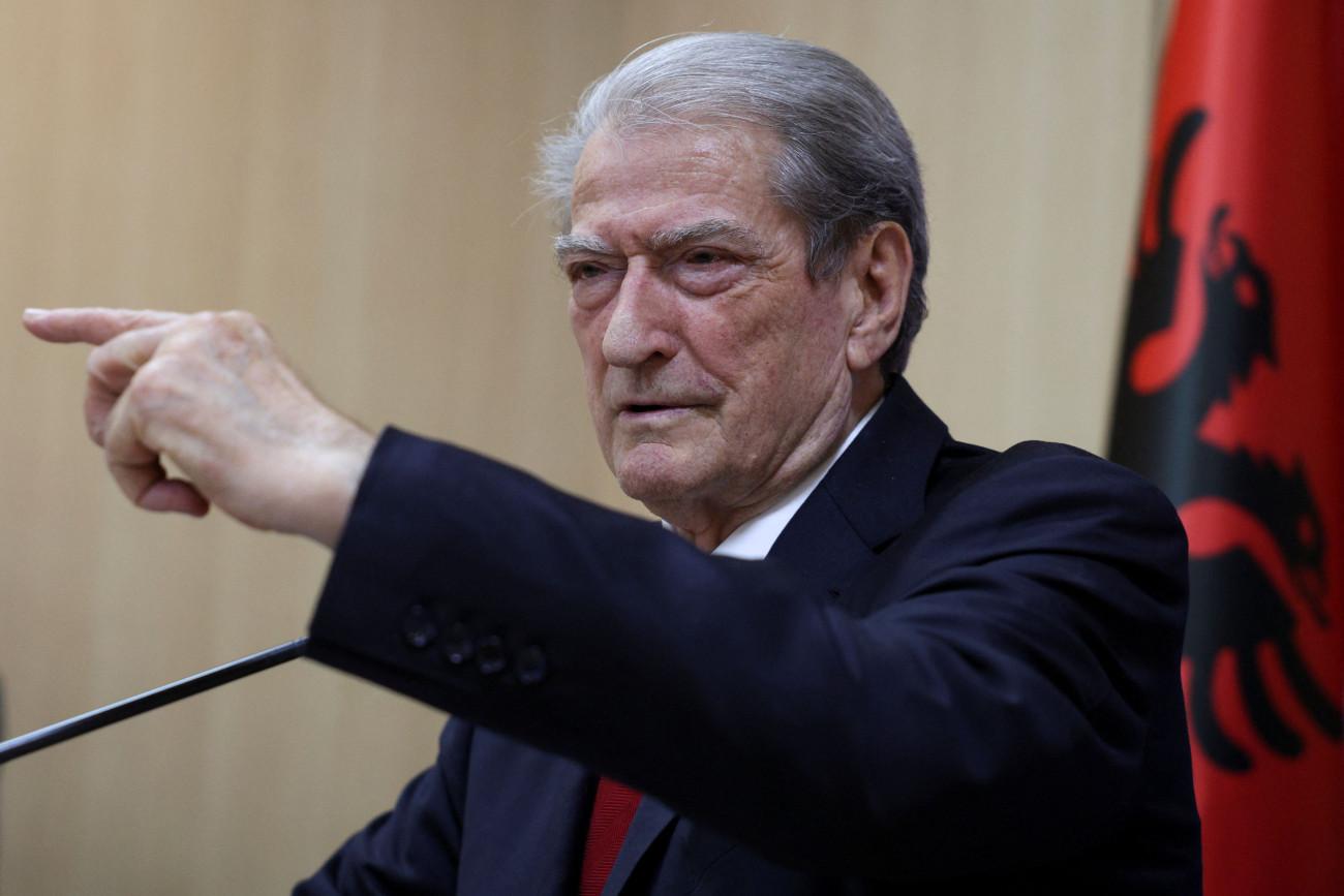 Αλβανία: Τα exit polls είναι δημιούργημα ενός ψεύτη που εξυπηρετεί τον Ράμα, δηλώνει ο Μπερίσα