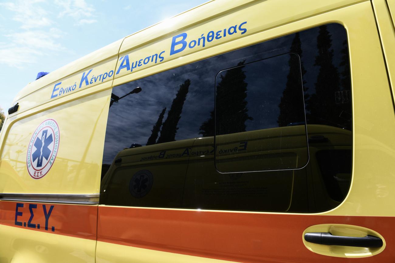 Θεσσαλονίκη: Βαριά τραυματισμένη γυναίκα εντοπίστηκε σε πεζοδρόμιο