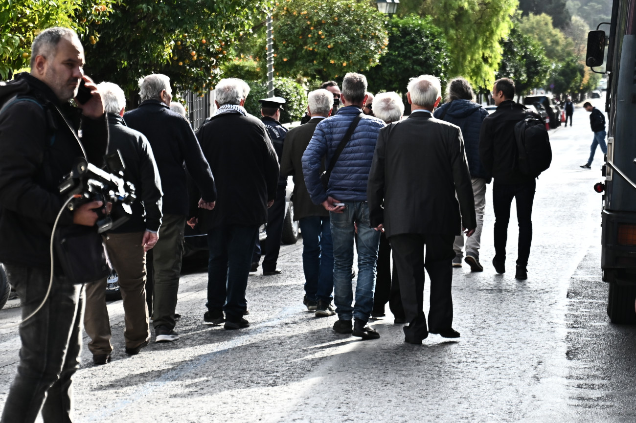 Ποια είναι τα οφέλη και το κόστος της εξαγοράς πλασματικών ετών