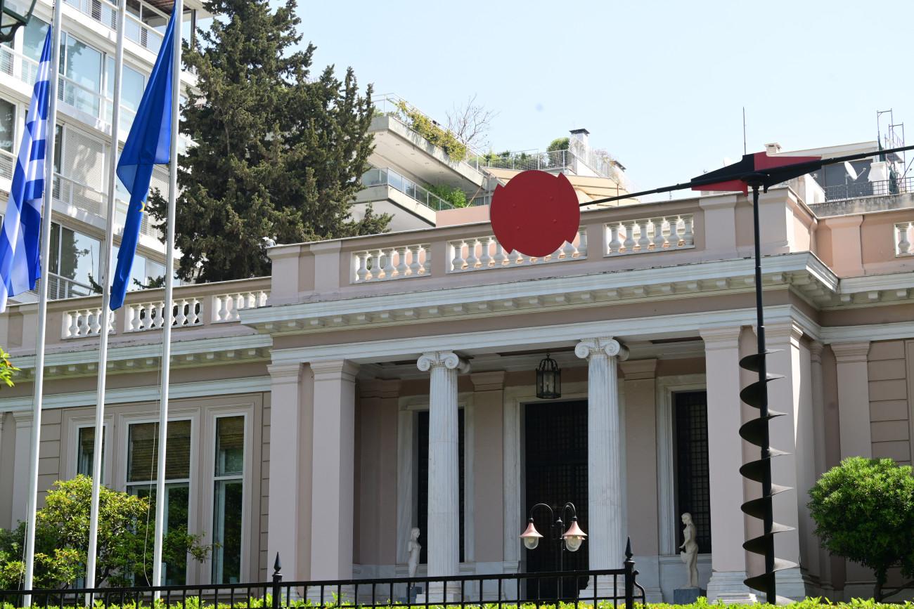 Μαξίμου: Νέα στρατηγική μετά την αποκάλυψη του πορίσματος