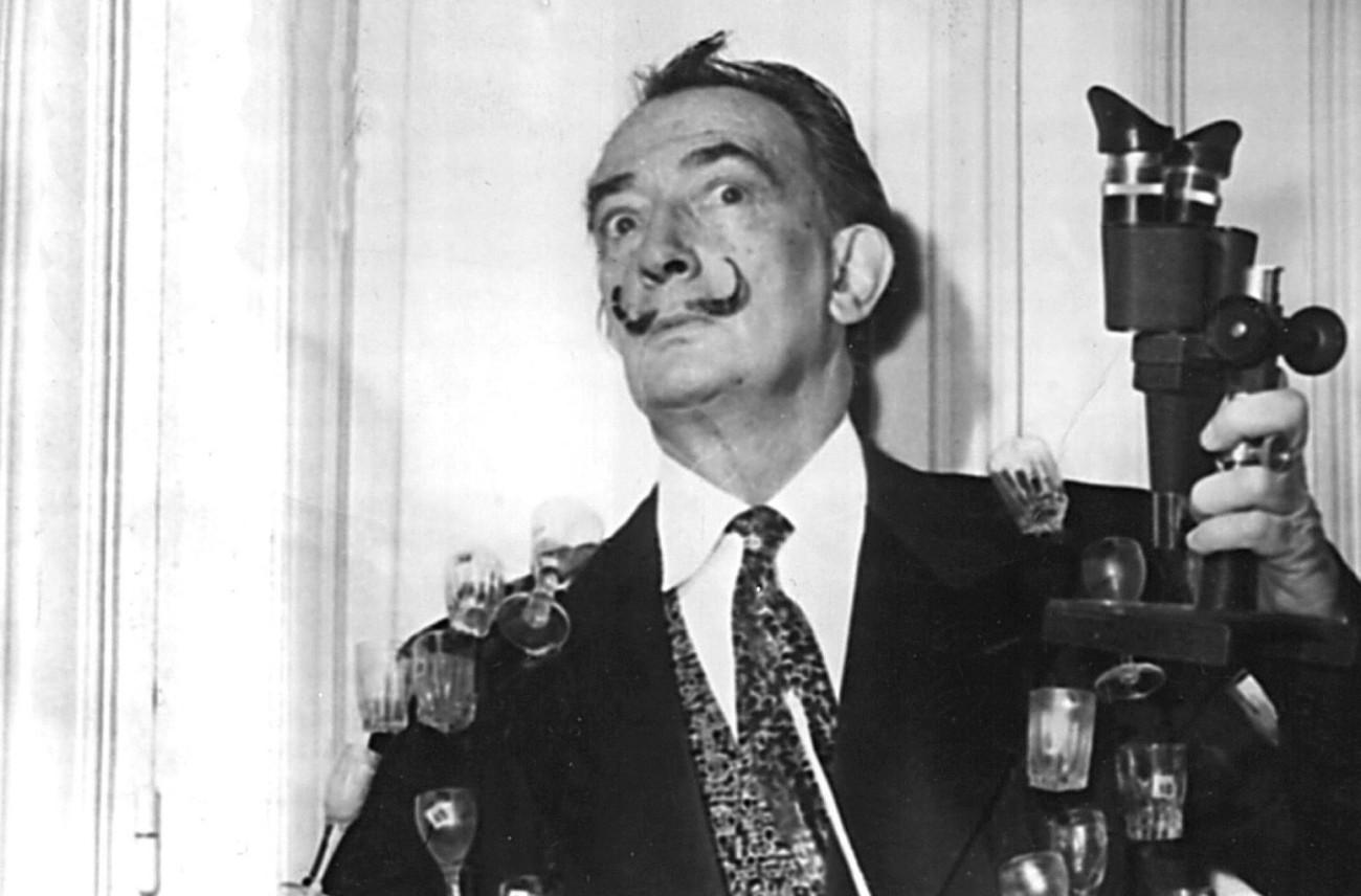 Η ιστορία πίσω από το χαρακτηριστικό μουστάκι του Σαλβαδόρ Νταλί