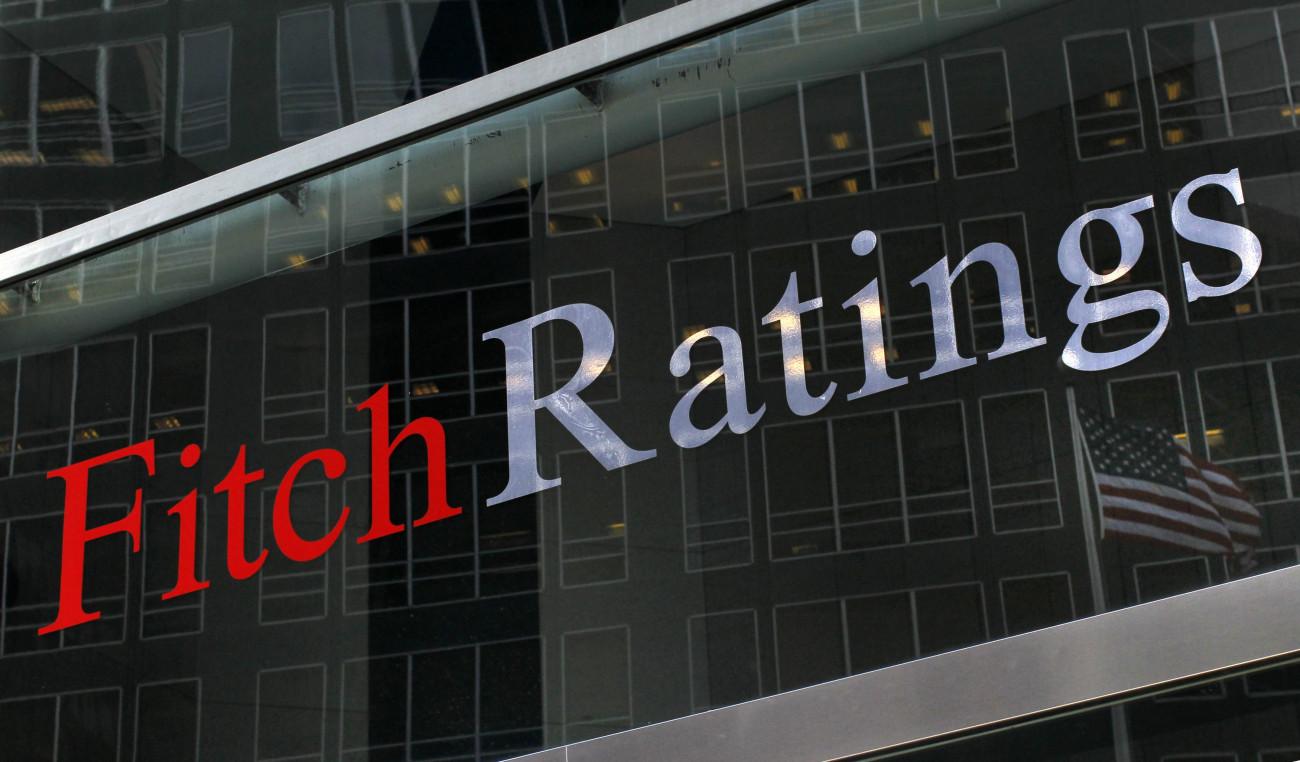 Fitch Ratings: Διατηρεί την αξιολόγηση της Ελλάδας στο BBB- και αναβαθμίζει το outlook σε θετικό