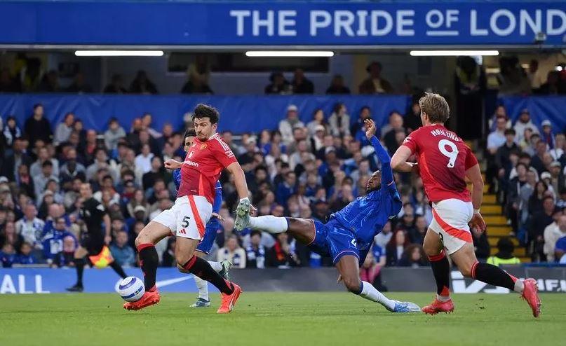 Τσέλσι – Μάντσεστερ Γιουνάιτεντ 1-0: Σημαντική νίκη στην κούρσα για το Champions League