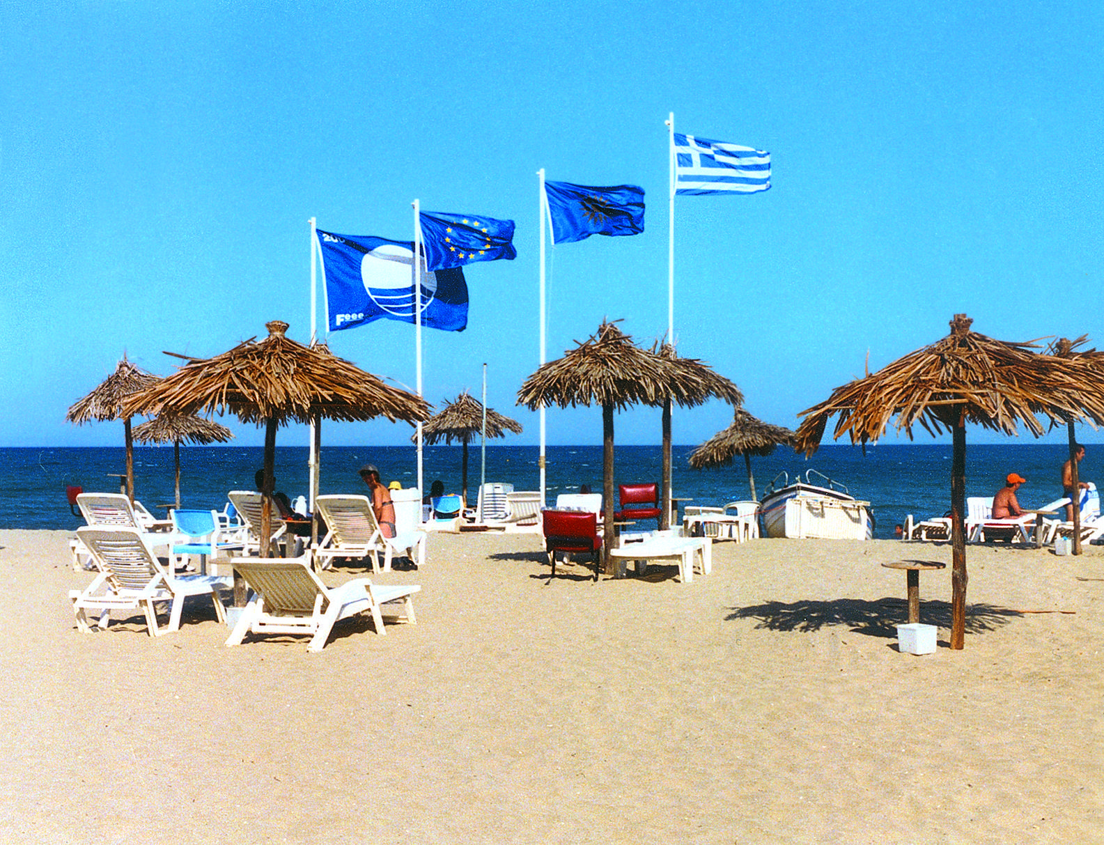 Η Ελλάδα κατατάσσεται 2η παγκοσμίως μεταξύ 52 χωρών για τις παραλίες με γαλάζια σημαία