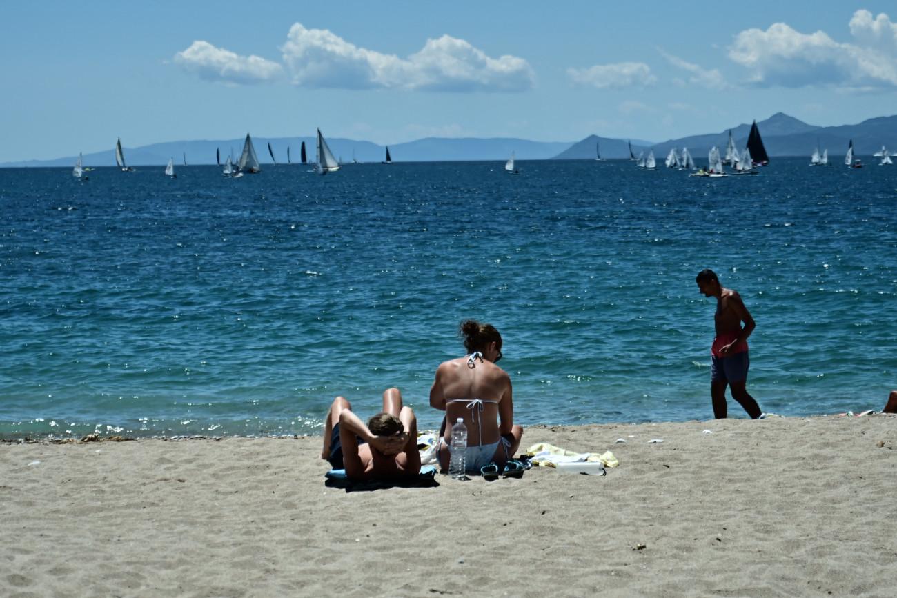 Καιρός: Πότε και πού αναμένονται 35°C