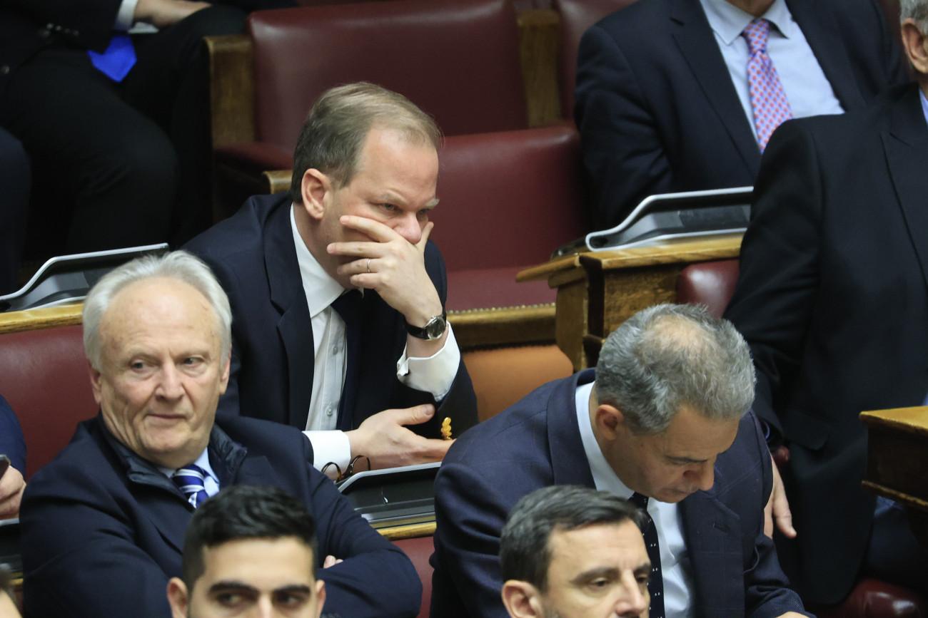 Τέμπη: Σφοδρή αντιπαράθεση στη Βουλή για την προανακριτική επιτροπή