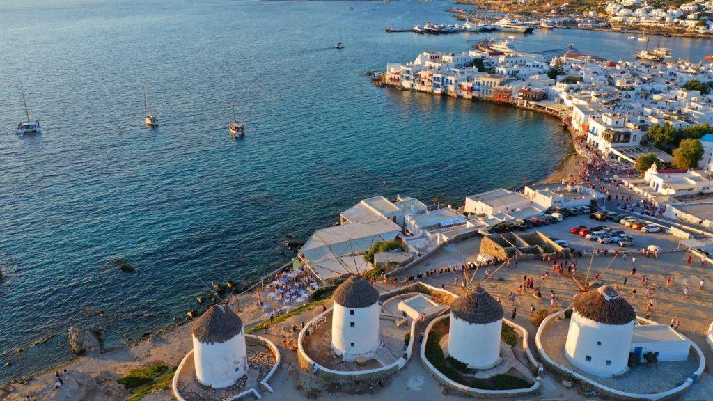 Reconnect 2025: Ένα εντυπωσιακό συνέδριο με μοναδικές συναυλίες και φωτισμένα show