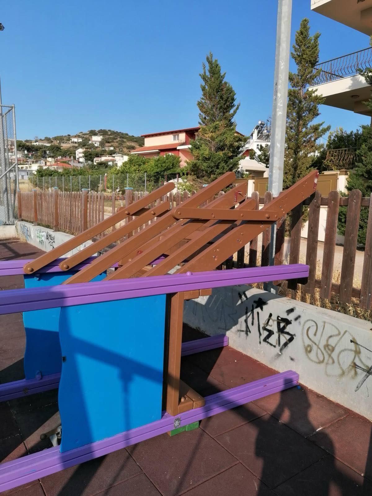 Σχεδόν ολοσχερής καταστροφή παιδικής χαράς στον Δήμο Σπάτων-Αρτέμιδας