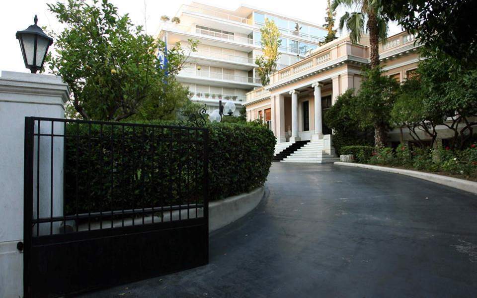 Τα τέσσερα πεδία αντιπαράθεσης που προγραμματίζει το Μαξίμου
