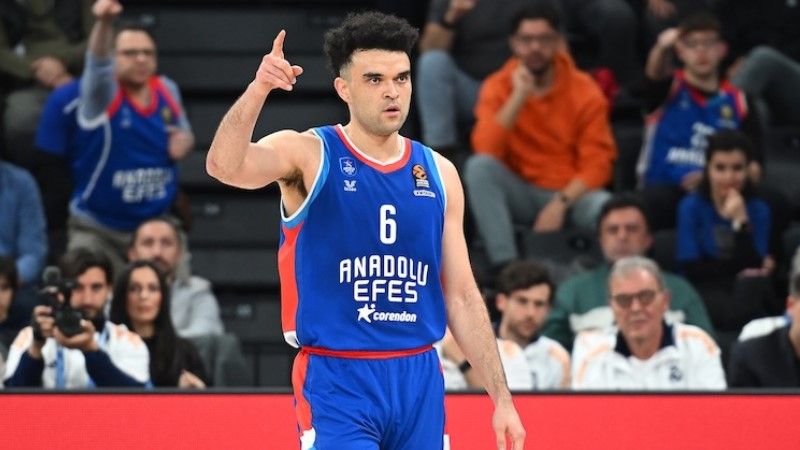 Ελάιζα Μπράιαντ: Επαφές με την Εφές και το ενδιαφέρον Παναθηναϊκού και Ολυμπιακού – Όσα αποκαλύπτουν οι Σέρβοι