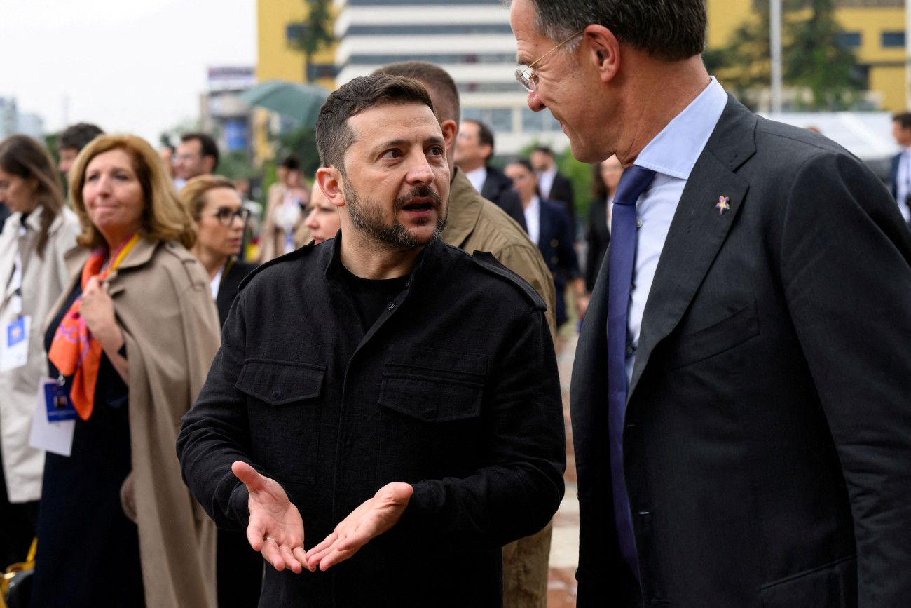 Ρωσία: Διπλωμάτης επισημαίνει ότι ο Ζελένσκι δεν έχει τη δυνατότητα να υπογράψει το μνημόνιο που ανέφερε ο Πούτιν