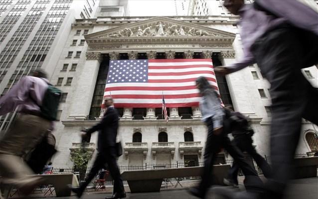 Wall Street: Οι αγορές παραμένουν σε αναμονή εν μέσω ανησυχιών για τα ομόλογα