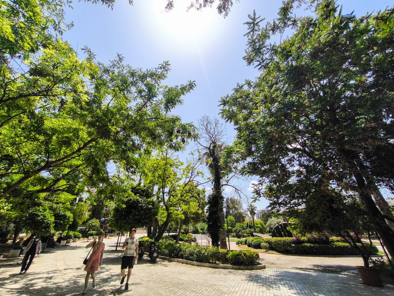 Καιρός: Ζέστη και αφρικανική σκόνη, η θερμοκρασία φτάνει τους 31 βαθμούς