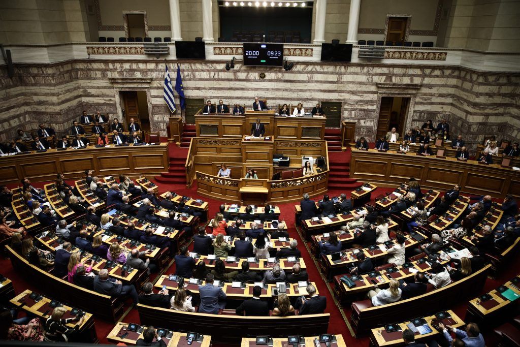 Πολιτική κρίση και αντισυστημισμός: Οι ανακατατάξεις στη διακυβέρνηση και η νέα πραγματικότητα
