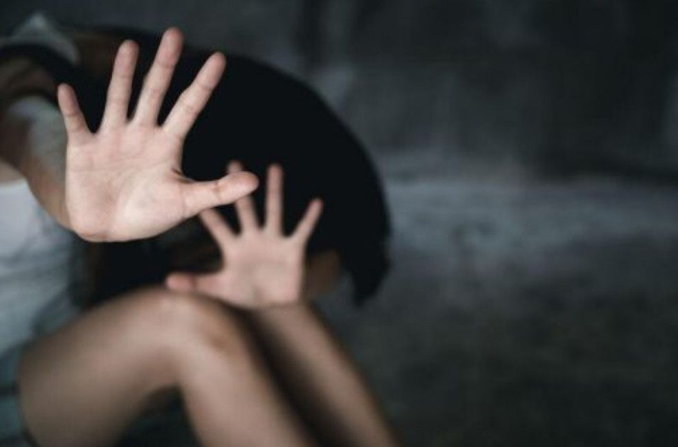 Λάρισα: Χρόνιος βασανισμός και οι συνέπειες του συνδρόμου της Στοκχόλμης στα κακοποιημένα αδέλφια