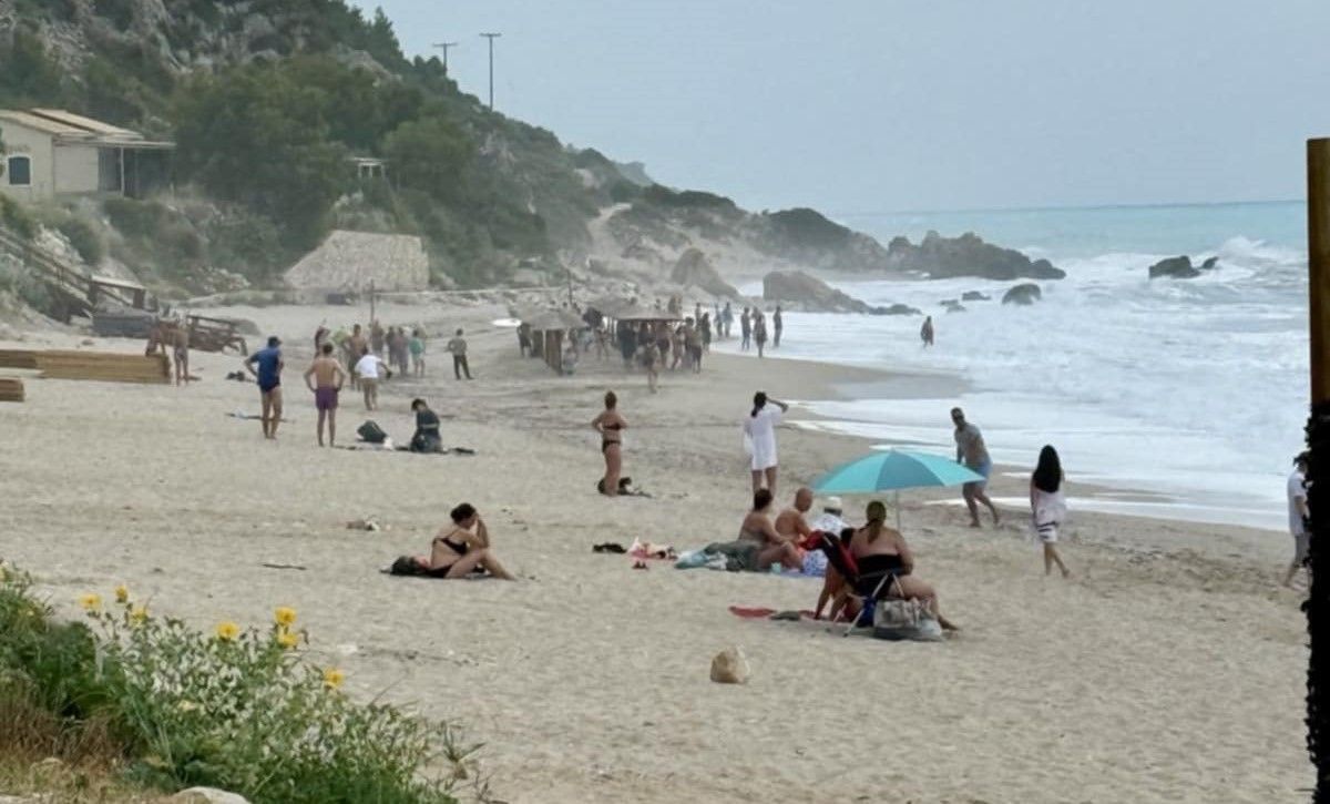 Λευκάδα: Νεκρός 30χρονος πνίγηκε στην παραλία Κάθισμα κατά τη διάρκεια μπάτσελορ πάρτι