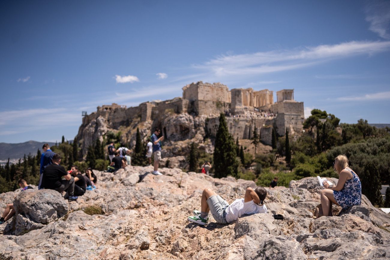 Τουρισμός: Κερδίζει έδαφος η επέκταση της τουριστικής περιόδου – Τι αποκαλύπτουν τα συγκριτικά στοιχεία