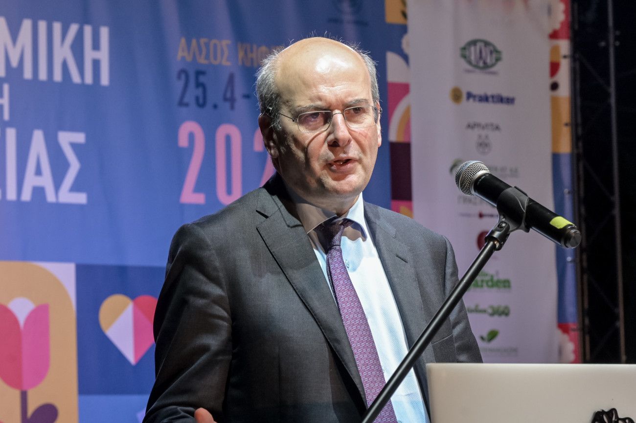 Χατζηδάκης: Εξετάζεται η ανάληψη της δουλειάς του ΟΠΕΚΕΠΕ από την ΑΑΔΕ