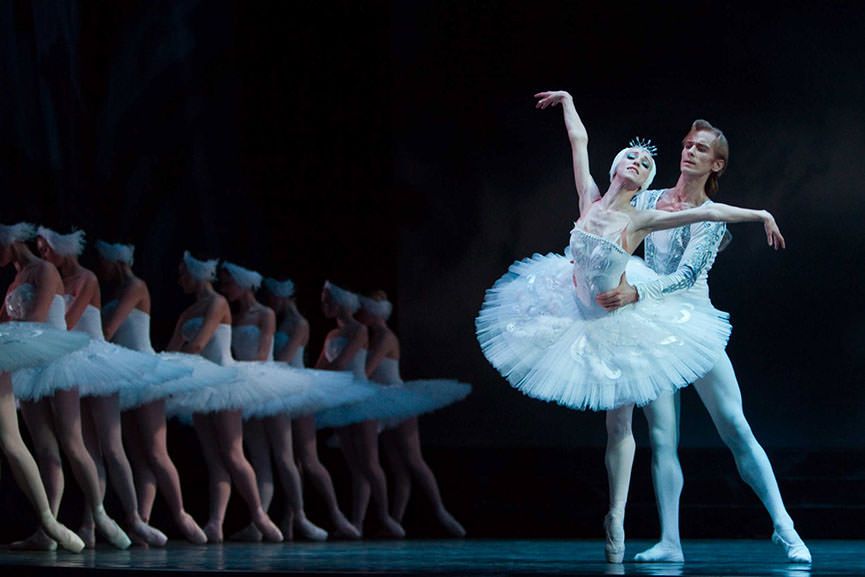 Η Λίμνη των Κύκνων: Το Royal Classical Ballet σε καλοκαιρινή περιοδεία στην Ελλάδα