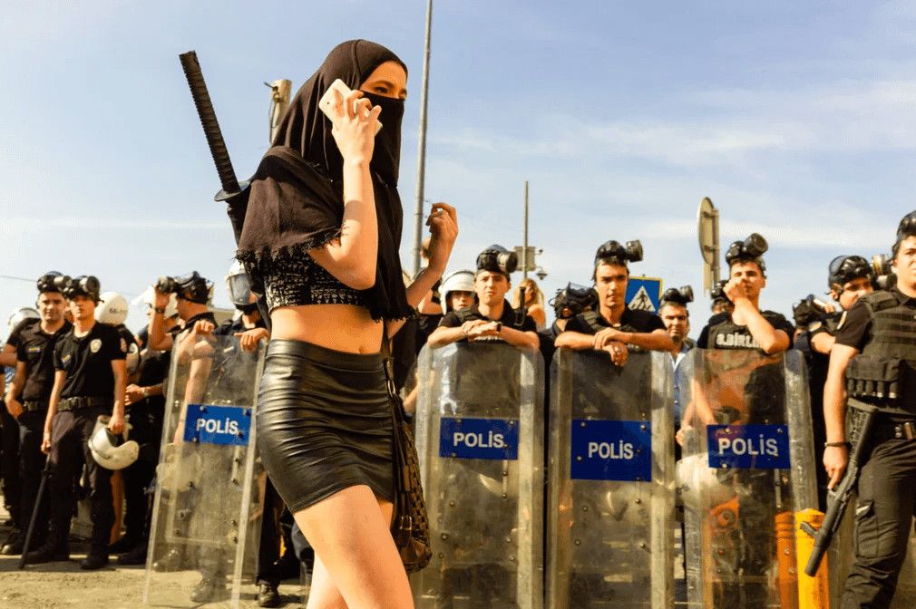 Αντίσταση, θρήνος και μοναξιά: Τα βραβεία All About Photo 2025 και η φωτογραφία του Νου