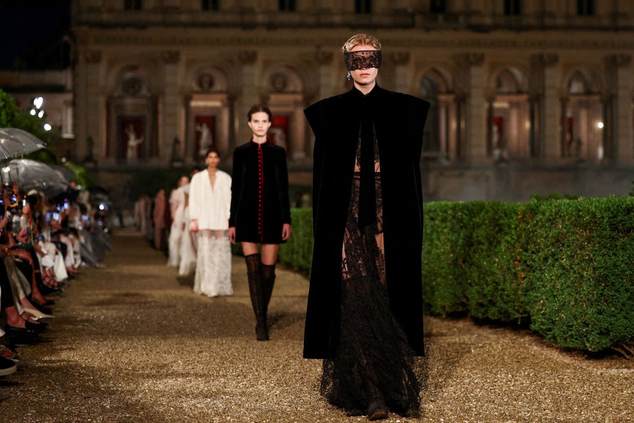 Το σόου του Dior: Δράμα και ίντριγκα – Μια ερωτική επιστολή στη Ρώμη, εμπνευσμένη από τον Φελίνι
