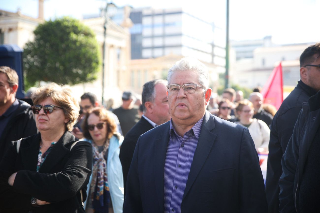 Πανελλαδικές 2025: Το μήνυμα Κουτσούμπα για τη ζωή και το μέλλον πέρα από τα μόρια