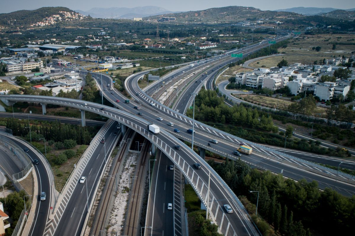 Συνελήφθη οδηγός που οδηγούσε με 191 χλμ/ώρα στην Περιφερειακή Υμηττού