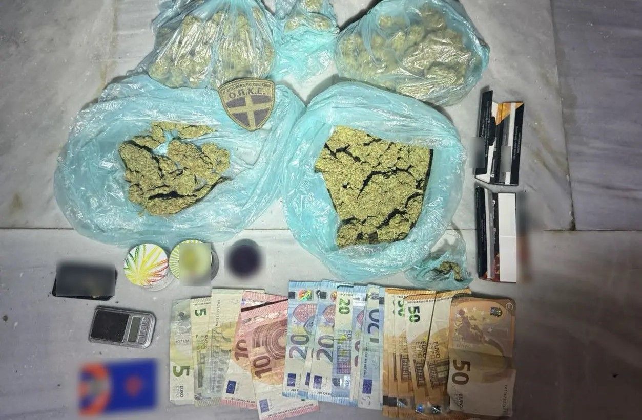 Συνελήφθη 23χρονος για διακίνηση ναρκωτικών σε σχολικό προαύλιο στον Ασπρόπυργο