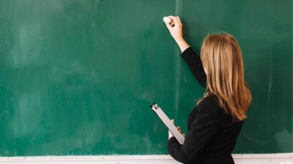 Χανιά: Δασκάλα καταγγέλλει την εκδίωξή της από τον ιδιοκτήτη διαμερίσματος για τουριστική εκμετάλλευση