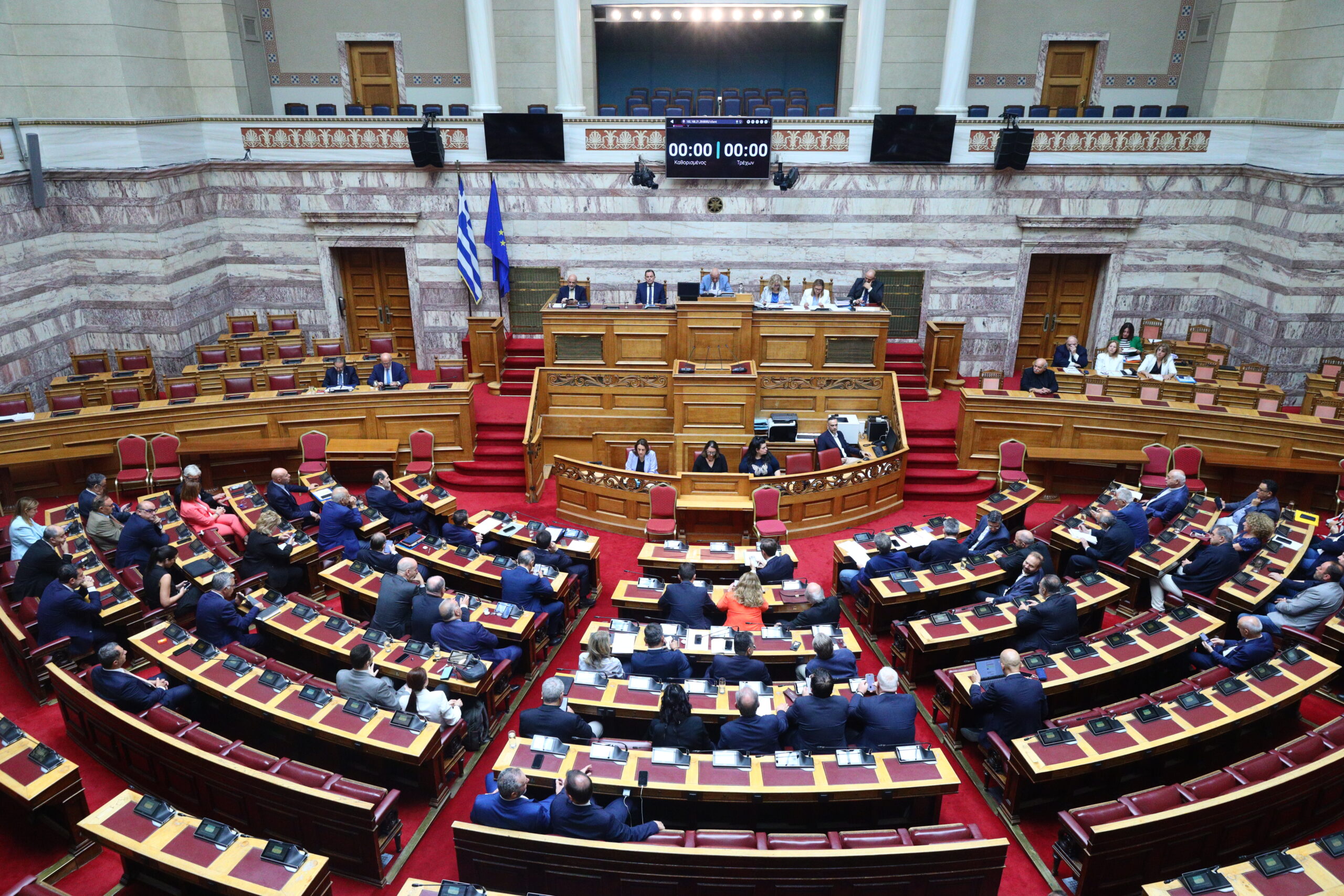 Ζωντανά από τη Βουλή η «μάχη» για τα Τέμπη – Πότε ξεκινά η μυστική ψηφοφορία