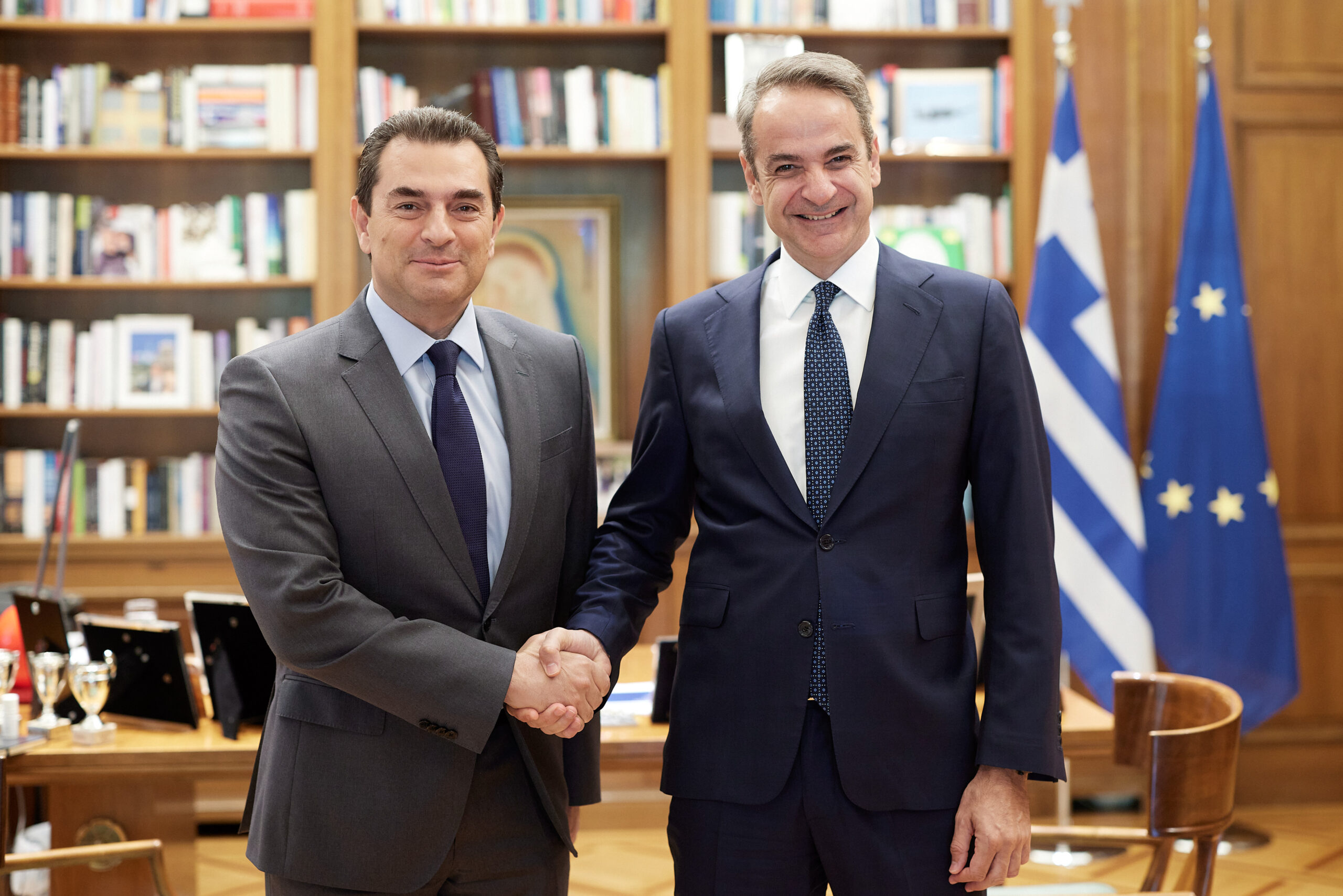 Συνάντηση Μητσοτάκη με τον νέο γραμματέα της Πολιτικής Επιτροπής της ΝΔ