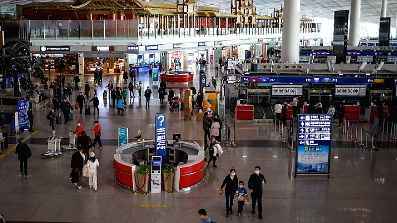 Ρεκόρ αιτήσεων επιστροφής φόρου ξένων τουριστών στα αεροδρόμια του Πεκίνου