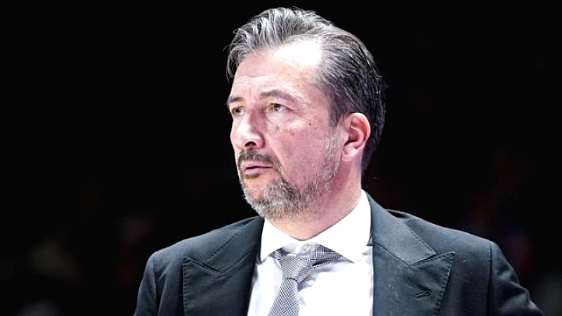 Αλλαγές στην Αναντολού Εφές: Ο Λούκα Μπάνκι αποχωρεί και αναλαμβάνει ο Ιγκόρ Κοκόσκοφ