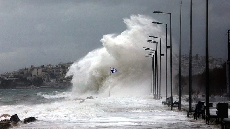 Απαγόρευση απόπλου λόγω θυελλωδών ανέμων – Κανονικά δρομολόγια προς Αργοσαρωνικό με έγκριση πλοιάρχων