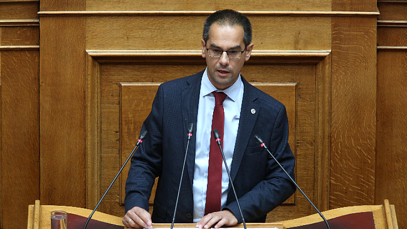 Προανακριτική επιτροπή για Τέμπη: Πρόταση Ρούντα για δικαιοσύνη στους συγγενείς των θυμάτων