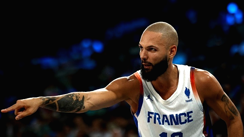 Απόντες από το EuroBasket οι Ουεμπανιαμά και Φουρνιέ