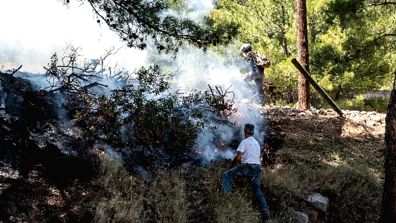 Σοβαρές υποψίες για οργανωμένη εγκληματική δράση πίσω από τις πυρκαγιές στη Χίο